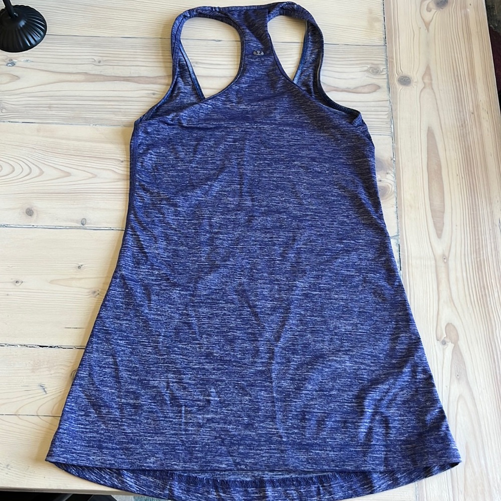 Size 2 lululemon blue tank